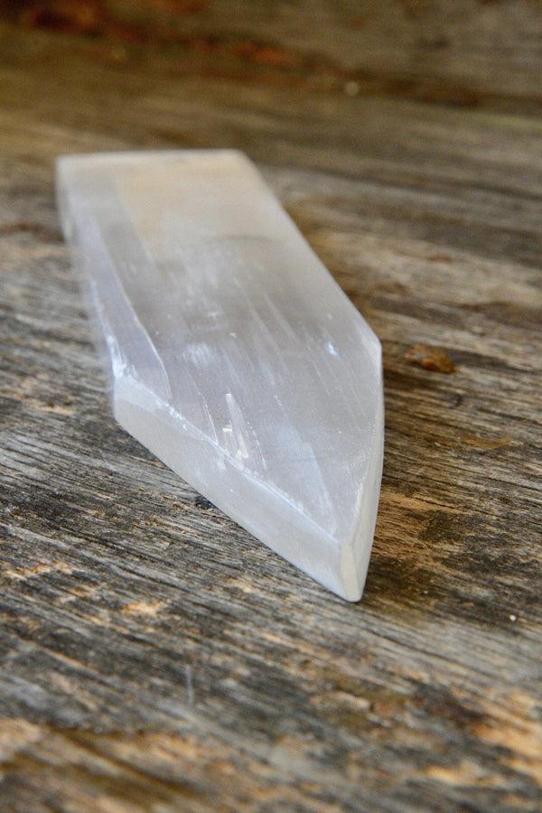 Selenite Charging Point (7.5"x1.5")