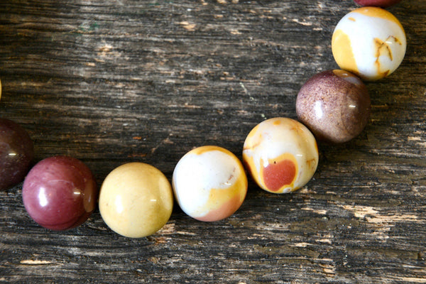 Mookaite Bracelet (12mm)