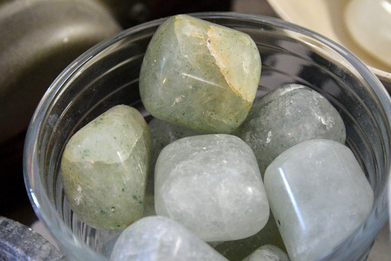 Emerald in Quartz (Tumbled)