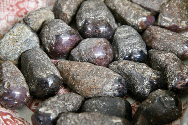 Ruby (1"-1.5") Round Top Polished