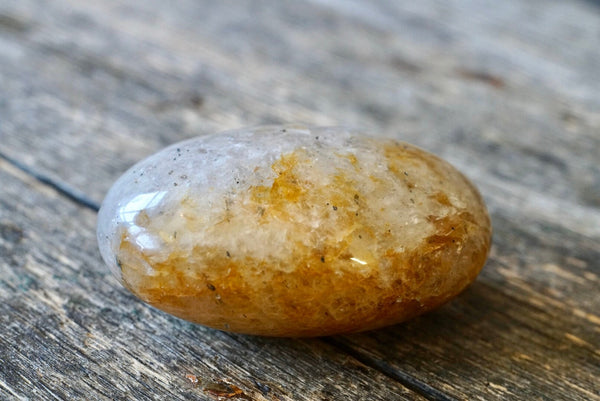 Harlequin Quartz Palm Stone