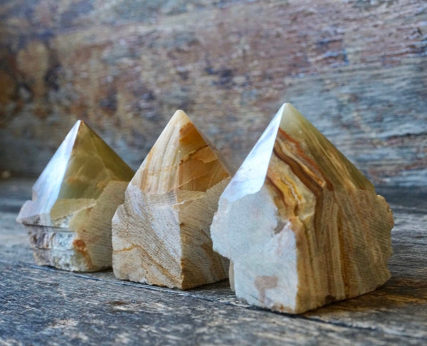 Green Onyx Raw Polished Point