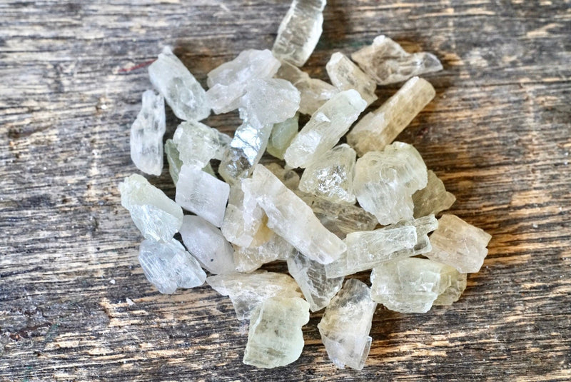 Hiddenite/Green Kunzite (Raw) Small