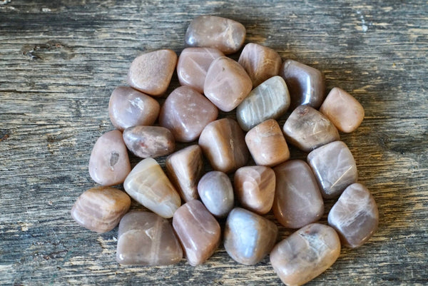 Peach Moonstone (Tumbled)