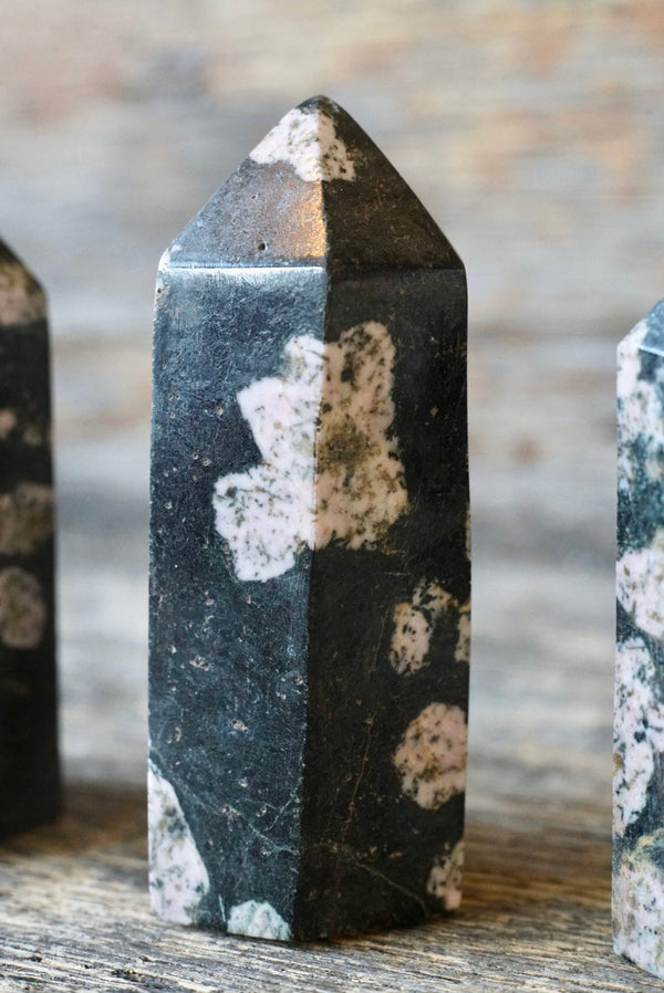 Black Jade Obelisk (2.25”-3.75”)