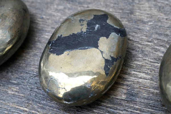 Black Pyrite Palm Stone