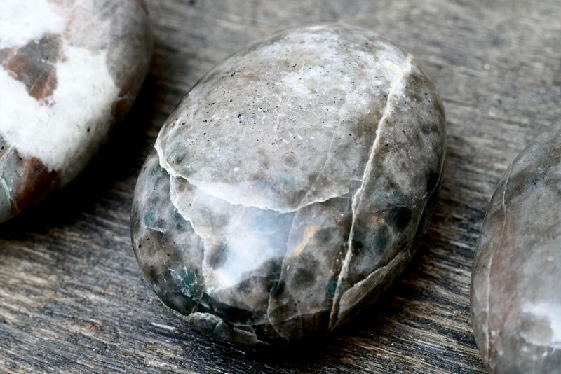 Cat's Eye Palm Stone