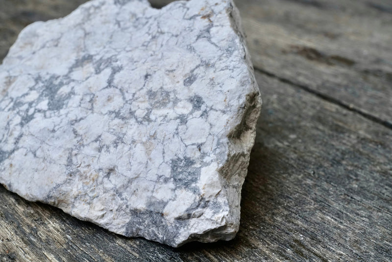 Howlite (Raw) 4"-5"