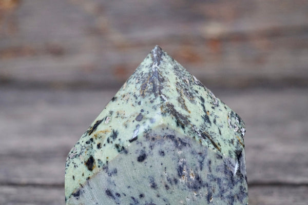Green Jade Raw Top Polished Point