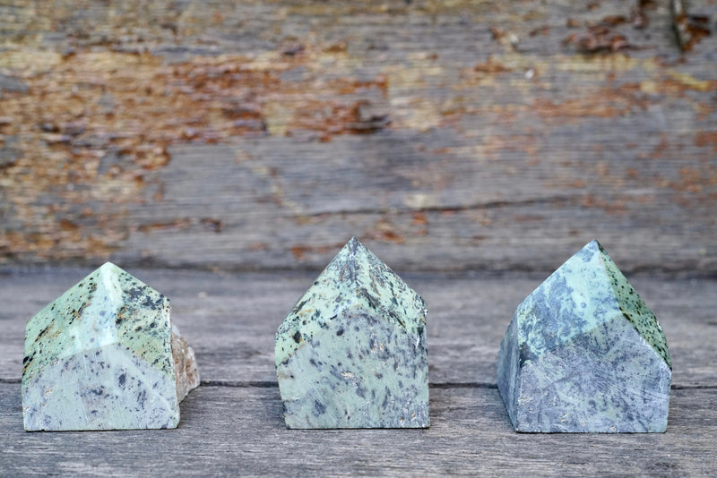 Green Jade Raw Top Polished Point