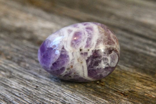 Chevron Amethyst Egg (2")